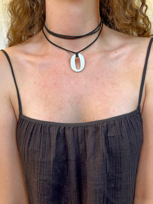 Collar Óvalo Blanco
